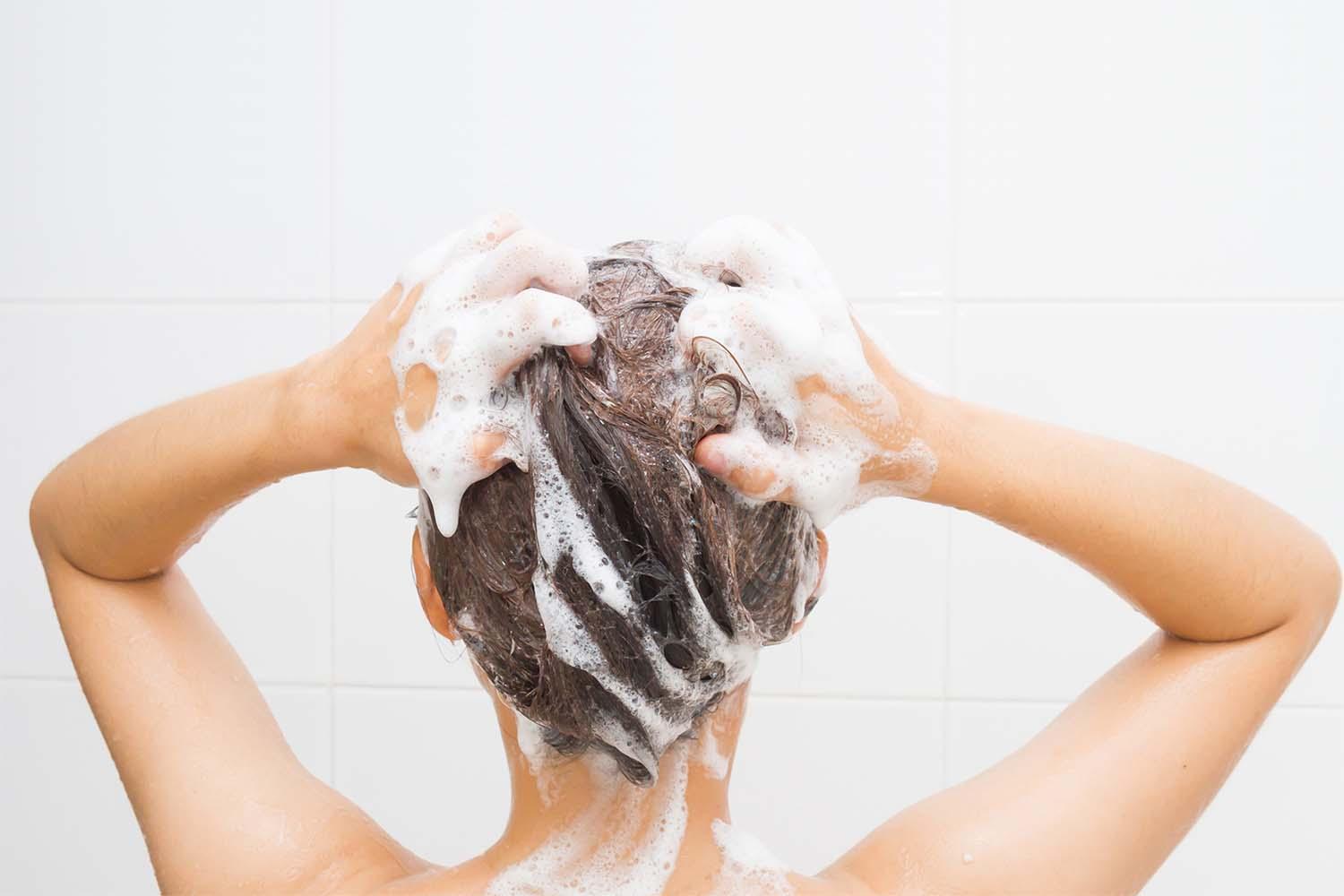 Read more about the article Weighing the Pros and Cons of Washing Your Hair Daily