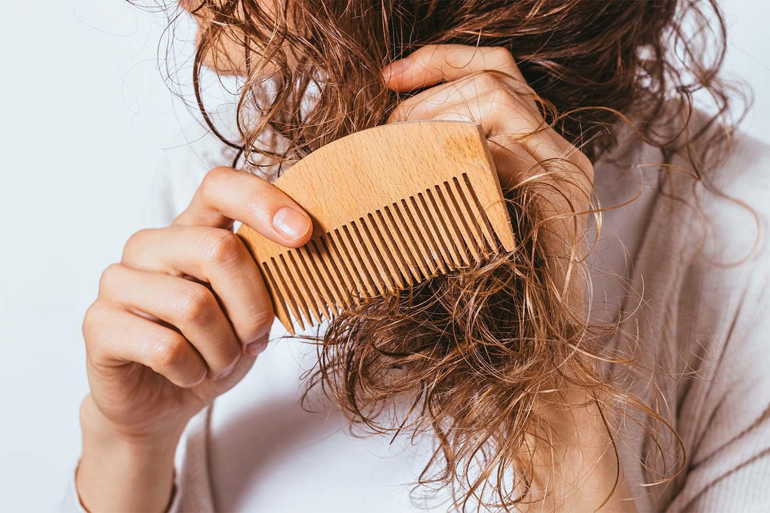 Read more about the article Four Simple Ways to Keep Hair from Getting Tangled