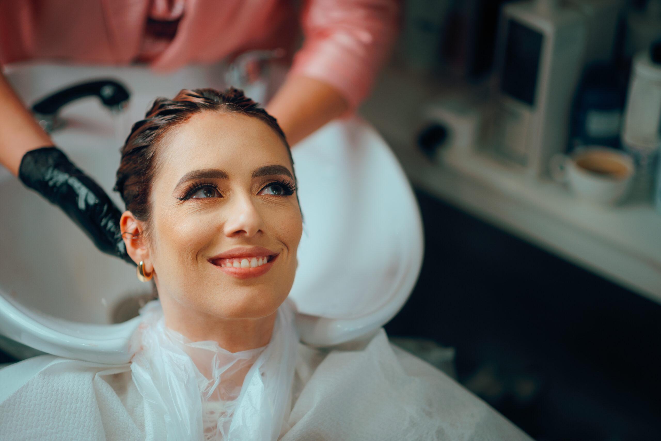 Read more about the article Salon Services that Double as Relaxation Therapy